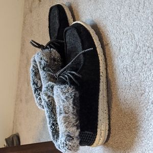 Grey Fuzzy Hey dudes Women's Size 10